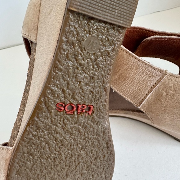 Taos Carousel Tan Leather Wedge Ankle Strap Comfort Sandals Size EU 37 - Picture 9 of 10